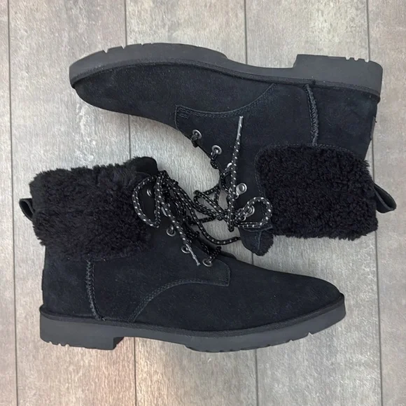 NWOT UGG Romely Heritage Lace-up Suede Boot, size 10 - Picture 1 of 12